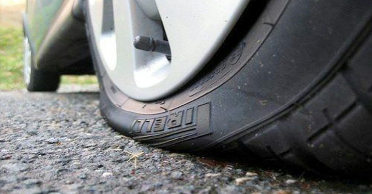 Comment réinitialiser la vérification de la pression des pneus Honda Civic 2015 ?